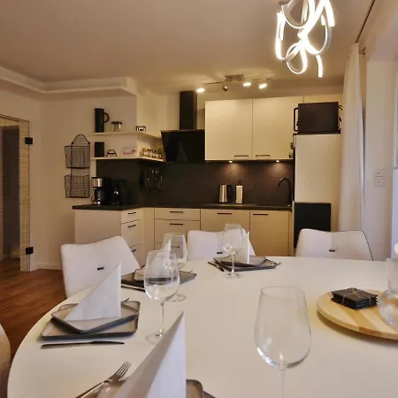 Upland - Zeitgeist Apartment