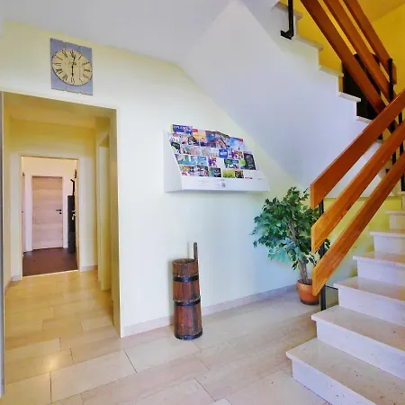 Upland - Zeitgeist *